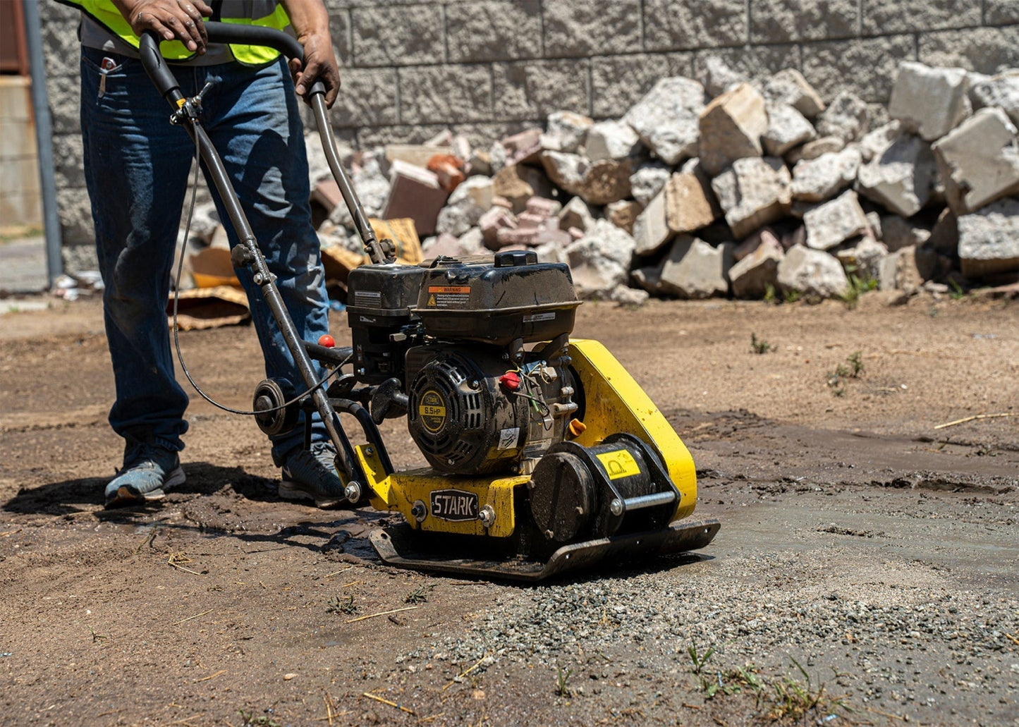 Stark USA 212cc Walk Behind 7hp Gas Vibratory Plate Compactor Rammer Soil Dirt - 61003