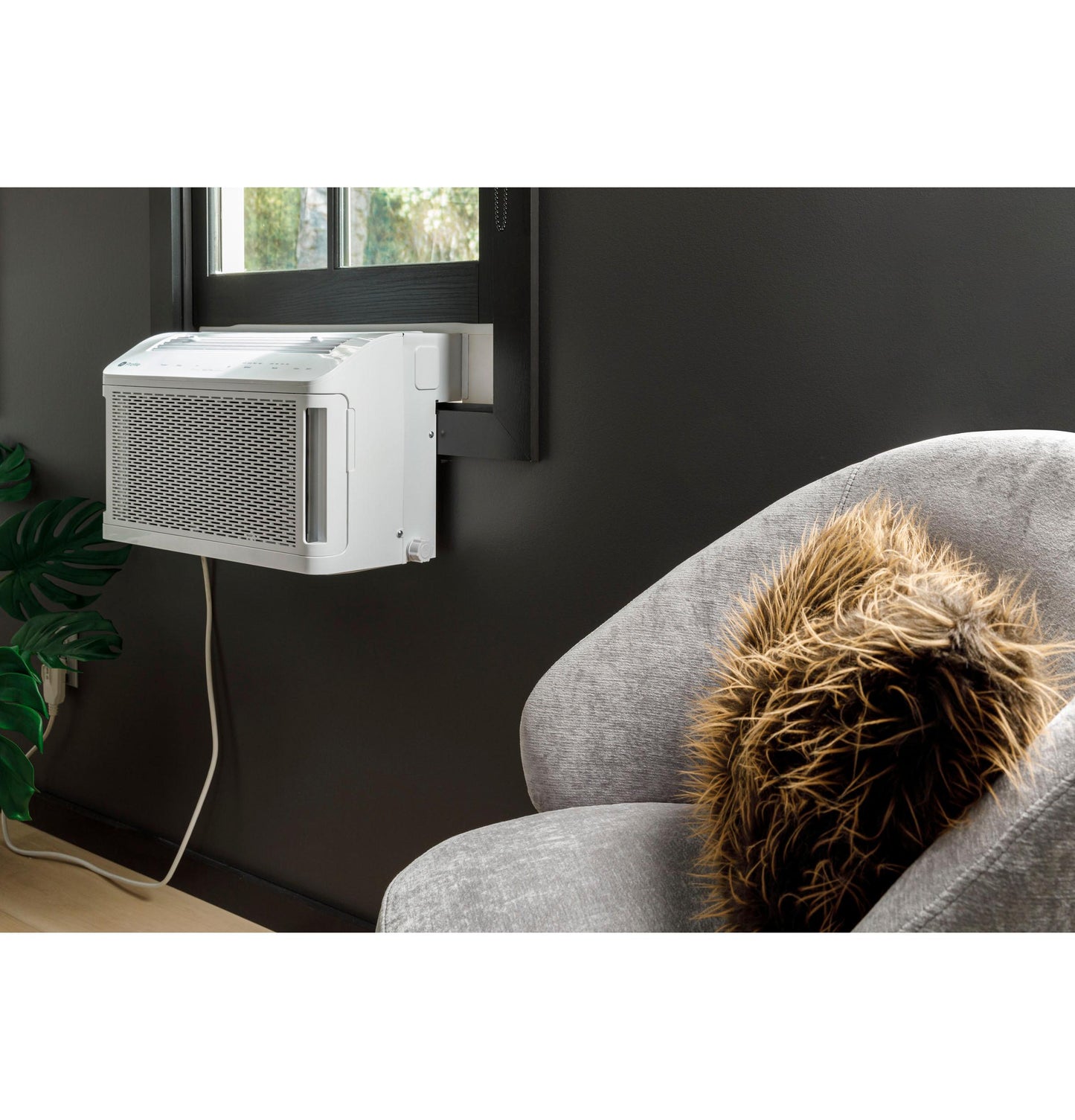 GE APPLIANCES 12,200 BTU Smart Window AC for Large Rooms – PHNT12CC-KT